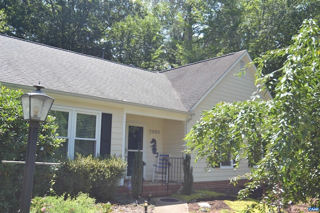 2090 Tavernor Ln, Charlottesville, VA 22911 - view of front of house featuring roof with shingles
