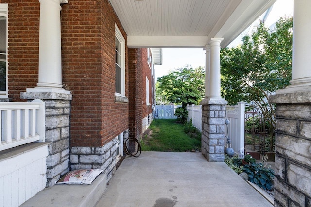 289 Newman Ave, Harrisonburg, VA 22801 - view of covered porch