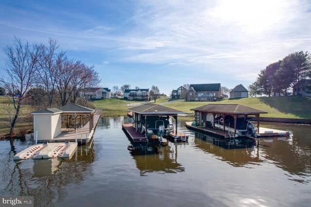 6800 Lake Pointe Dr, Mineral, VA 23117 - dock featuring boat lift and a water view
