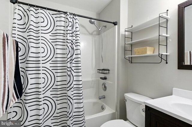 7688 Wankoma Dr, Remington, VA 22734 - bathroom featuring toilet, shower / bath combo, and vanity