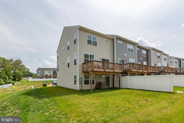 3801 Drayton Ct, Fredericksburg, VA 22408 - back of property featuring a wooden deck, a yard, and a residential view