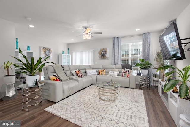 3801 Drayton Ct, Fredericksburg, VA 22408 - living area with dark wood-style flooring, a ceiling fan, and recessed lighting