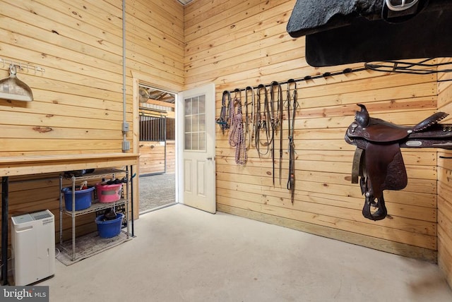 9107 Grasty Gold Mine Rd, Rhoadesville, VA 22542 - view of horse barn