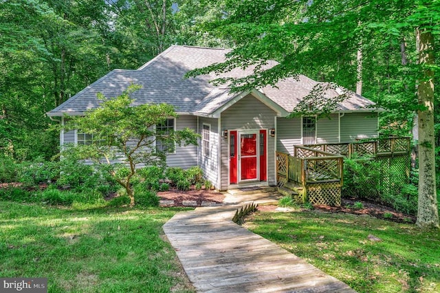 14906 Laurel Point Ln, Spotsylvania, VA 22551 - view of front of house with roof with shingles and a front lawn