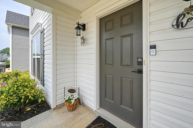 307 Cardinal, Louisa, VA 23093 - entrance to property with a porch