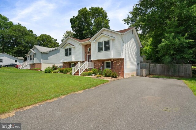 10407 Skinner Hill Dr, Fredericksburg, VA 22408 - photo 3
