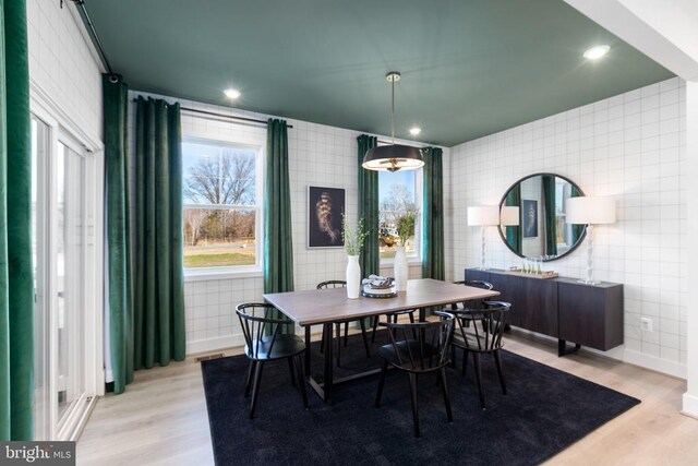 10103 N Streamview Ct, Fredericksburg, VA 22408 - dining room featuring tile walls, light wood-type flooring, and recessed lighting