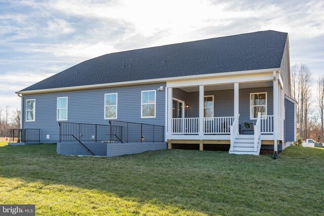 10103 N Streamview Ct, Fredericksburg, VA 22408 - back of property with a lawn