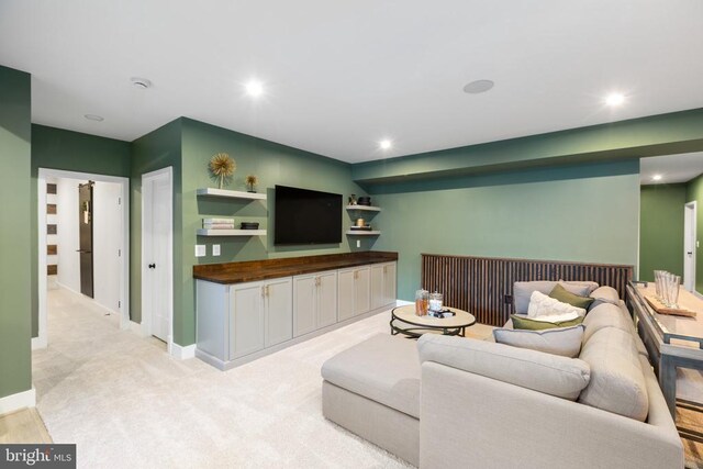 10103 N Streamview Ct, Fredericksburg, VA 22408 - living area featuring recessed lighting, baseboards, and light carpet