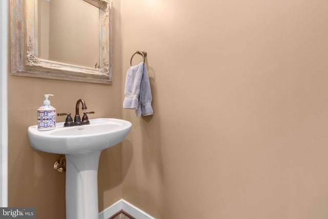 12604 Hidden Hills Ln, Fredericksburg, VA 22407