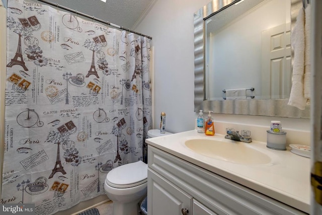 400 Fork River Rd N, Shenandoah, VA 22849 - bathroom featuring vanity, toilet, curtained shower, and a textured ceiling