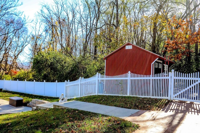 182 Henkel Rd, Waynesboro, VA 22980 - view of side of property with a fenced front yard