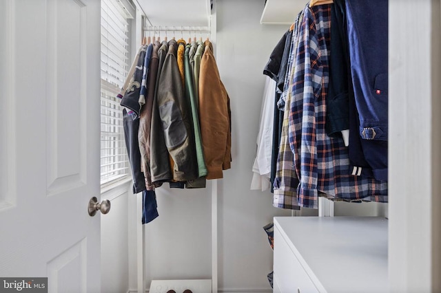 52 N St, Warrenton, VA 20186 - view of spacious closet