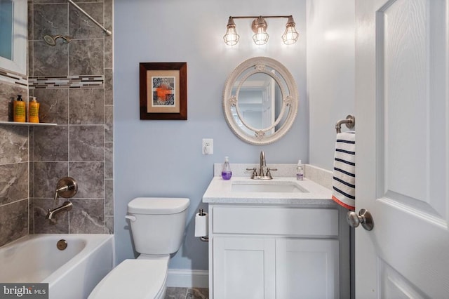 52 N St, Warrenton, VA 20186 - bathroom with vanity, toilet, and tub / shower combination