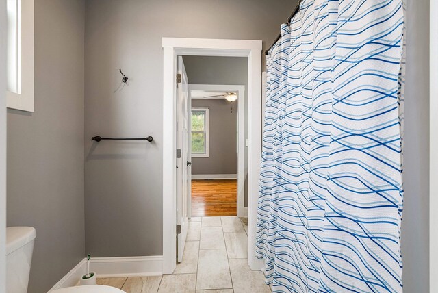 17 Mcilwee Ln, Staunton, VA 24401 - full bath featuring a ceiling fan and curtained shower