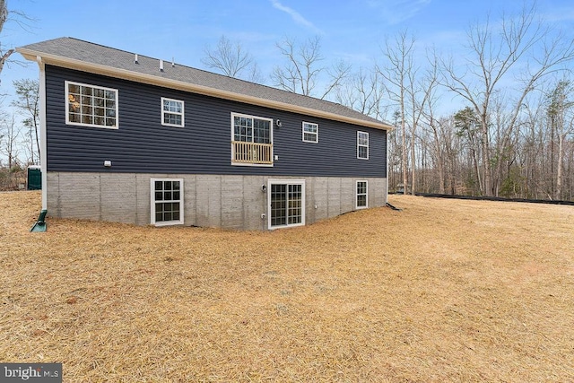 6000 Bills Rd, Mineral, VA 23117 - back of property featuring a yard