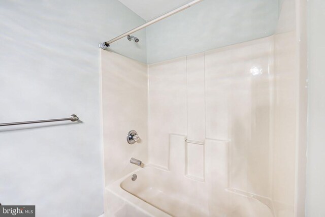 bathroom featuring shower / bathtub combination