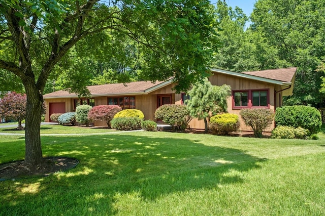 616 Lynn Ln, Waynesboro, VA 22980 - view of front of house featuring a garage and a front yard