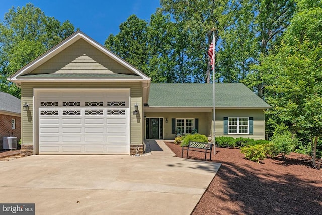1315 Eastover Pkwy, Locust Grove, VA 22508 - ranch-style home featuring driveway