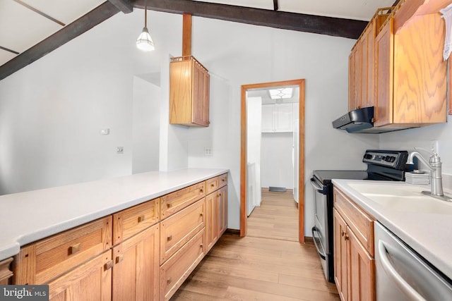 100 Musket Ln, Locust Grove, VA 22508 - kitchen featuring appliances with stainless steel finishes, light wood-style floors, light countertops, and range hood