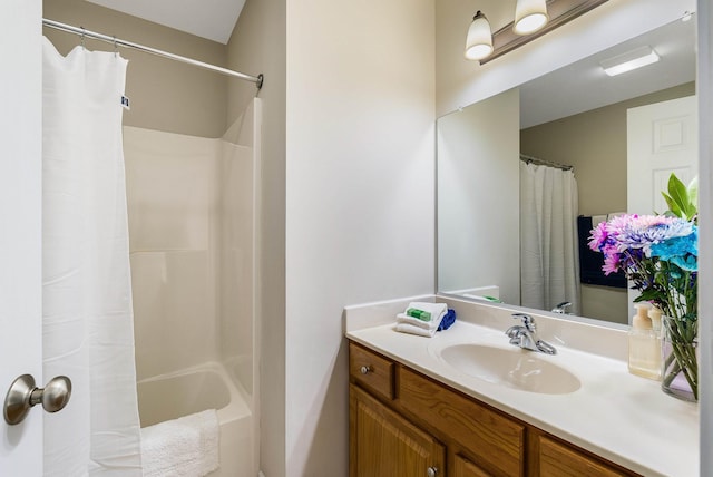 902 Waterton St, Staunton, VA 24401 - full bath with vanity and shower / bathtub combination with curtain