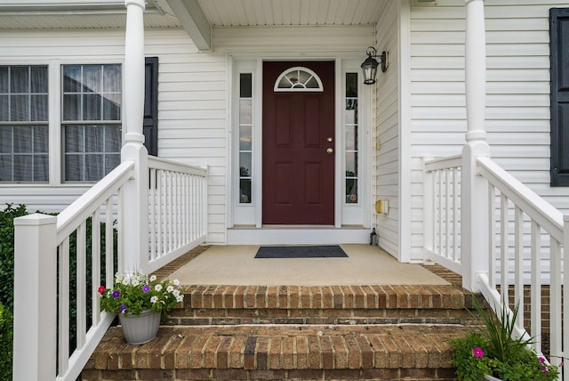 902 Waterton St, Staunton, VA 24401 - view of exterior entry featuring covered porch