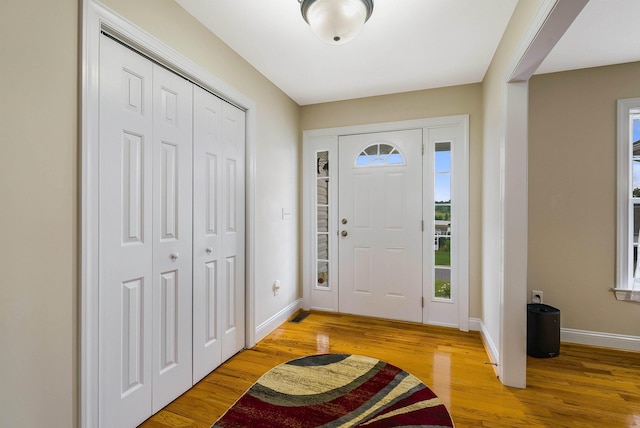 902 Waterton St, Staunton, VA 24401 - foyer featuring light wood-type flooring