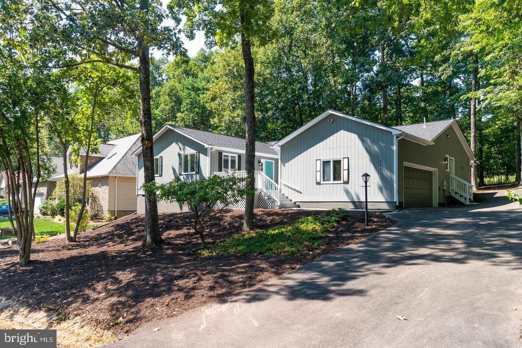 703 Gold Valley Rd, Locust Grove, VA 22508 - photo 1
