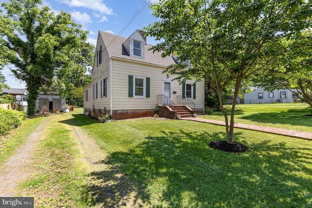 199 Peliso Ave, Orange, VA 22960 - cape cod house with a front yard and a shingled roof
