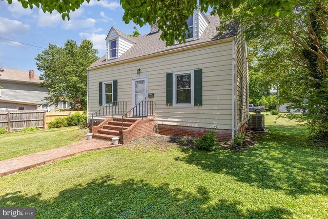 199 Peliso Ave, Orange, VA 22960 - cape cod-style house featuring central air condition unit