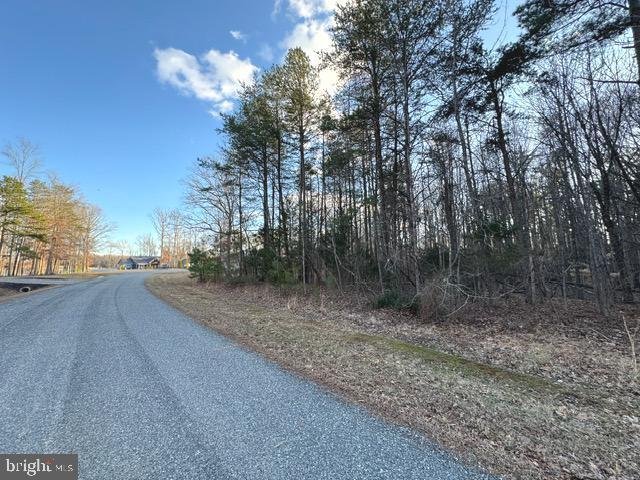 Acorn Dr, Mineral, VA 23117