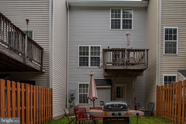 7207 Finch Ln, Fredericksburg, VA 22407 - rear view of house with a balcony