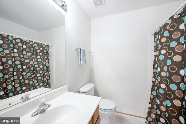 7207 Finch Ln, Fredericksburg, VA 22407 - bathroom with toilet, vanity, and a shower with shower curtain