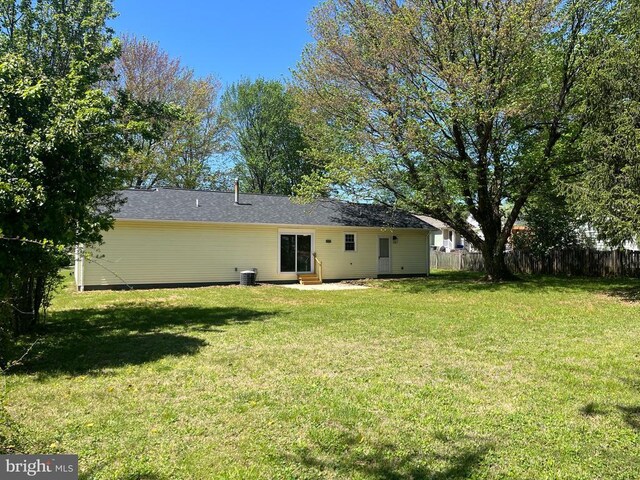 377 Cleveland St, Warrenton, VA 20186 - rear view of property with entry steps