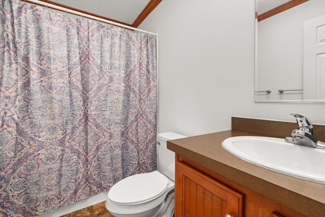 4767 Ox Rd S, Edinburg, VA 22824 - full bathroom featuring crown molding, vanity, and a shower with shower curtain