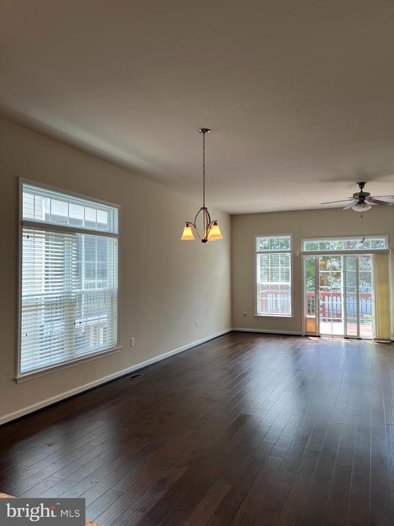 5716 Spring Arbor Cir, Fredericksburg, VA 22407 - photo 4