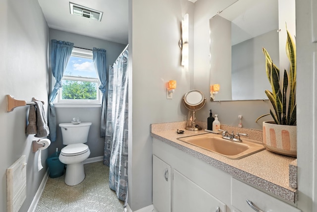 5226 Dogwood Dr, Mount Jackson, VA 22842 - full bath featuring vanity, curtained shower, and heating unit