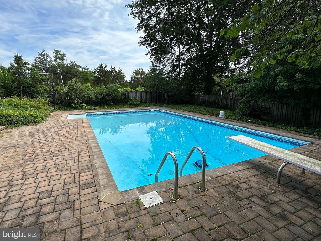 422 Mechanic St, Luray, VA 22835 - photo 2