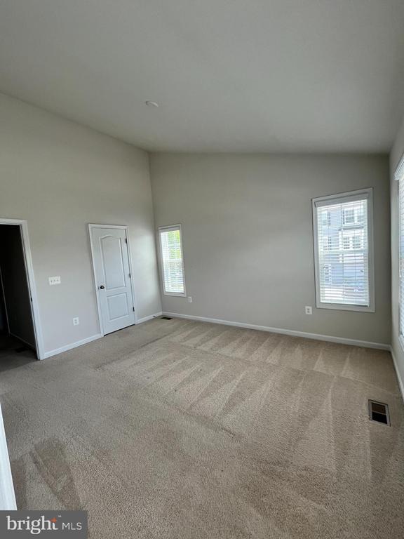 12118 Bowling Farm Ct, Fredericksburg, VA 22407 - photo 7