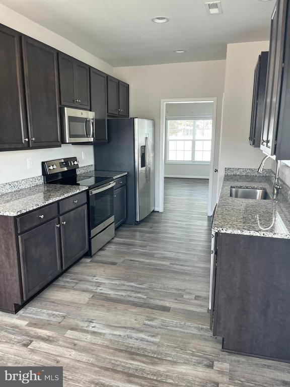 12118 Bowling Farm Ct, Fredericksburg, VA 22407 - photo 4