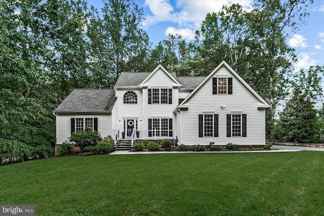 7924 Gold Leaf Cir, Spotsylvania, VA 22551 - view of front of house with roof with shingles and a front yard