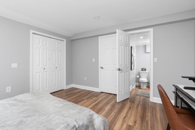 2003 Rinacas Corner Rd, Shenandoah, VA 22849 - bedroom featuring dark wood-style floors, baseboards, and a closet