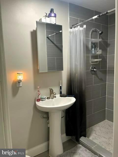 12134 Baylor Ln, Orange, VA 22960 - full bath featuring a stall shower and baseboards