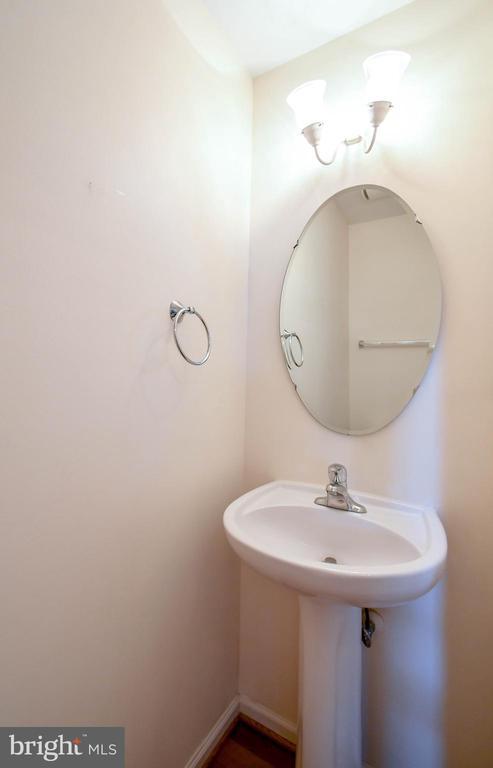 295 Amber Cir, Warrenton, VA 20186 - photo 25