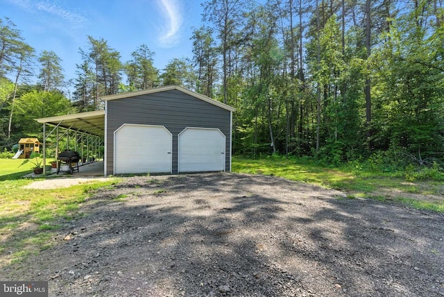 275 Freestyle Ln, Mineral, VA 23117 - garage featuring a detached garage