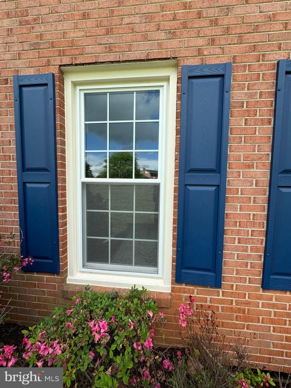 7880 Sir Topas Dr, Warrenton, VA 20186 - entrance to property with brick siding