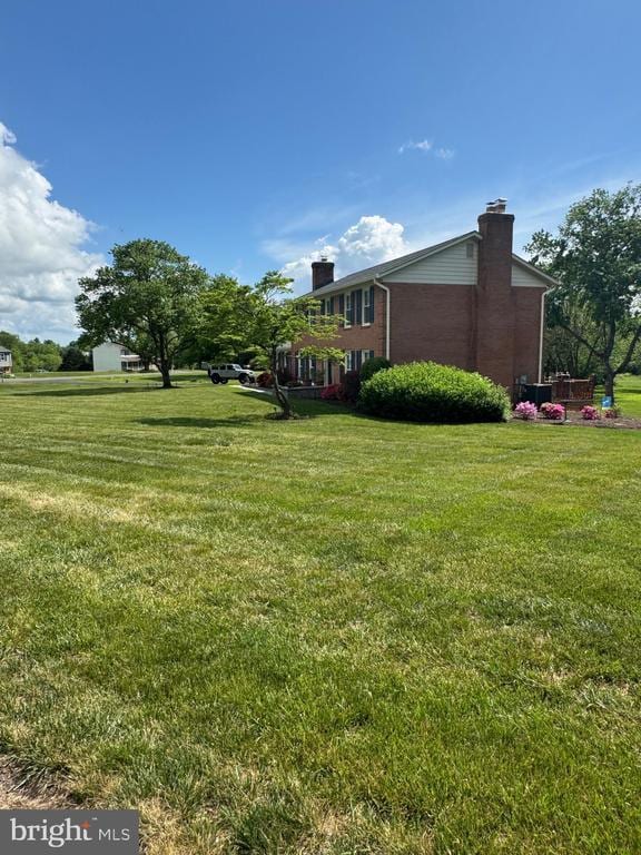 7880 Sir Topas Dr, Warrenton, VA 20186 - view of green lawn