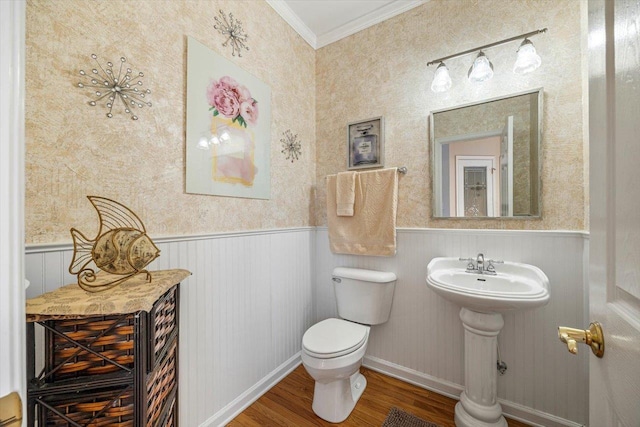 102 Shawn Cir, Staunton, VA 24401 - half bathroom featuring toilet, wainscoting, crown molding, and wood finished floors