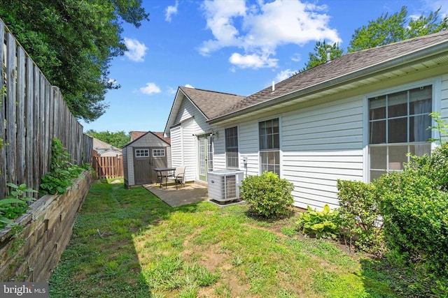 1538 Willow St, Culpeper, VA 22701 - fenced backyard with a storage shed and a patio area