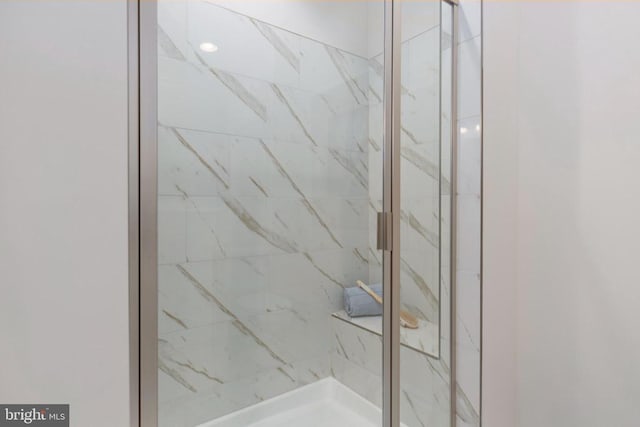 10621 Afton Grove Ct, Fredericksburg, VA 22408 - bathroom with a marble finish shower